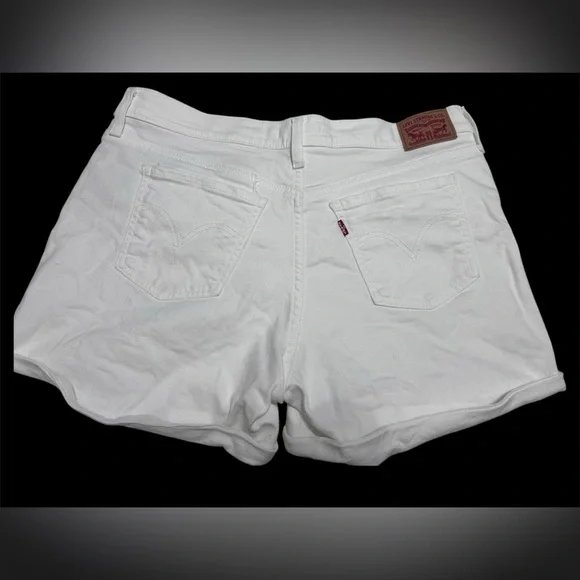 Levi's White Jean Shorts with Stretch Denim and Minimal Styling - Picture 5 of 5